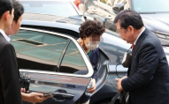 У Південній Кореї посадили у в'язницю тещу президента