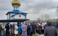 У Волинській області прихожани УПЦ МП кричали «ганьба» дружині військового