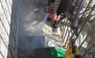 Готували їжу: хасиди розвели на балконі вогонь для барбекю