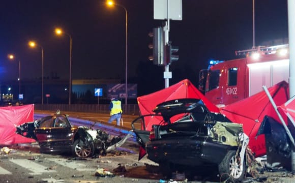 Автівку розірвало навпіл: у моторошній аварії загинули троє українців у Польщі