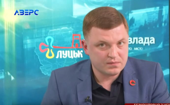 Шкітер запропонував розширити та створити смугу для громадського транспорту на проспекті Волі. ВІДЕО