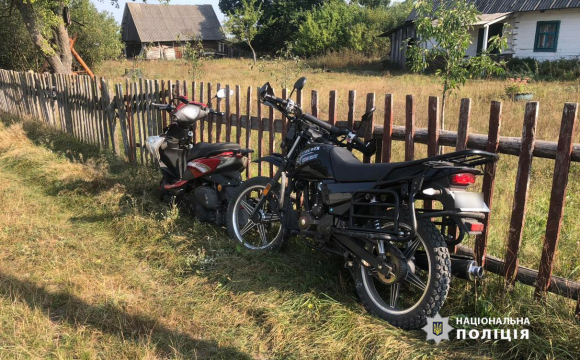 У селі на Волині зіткнулись мотоцикл та скутер: двоє постраждалих у лікарні