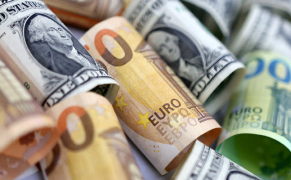 Курс валют в Україні на 1 січня: скільки коштують долар та євро