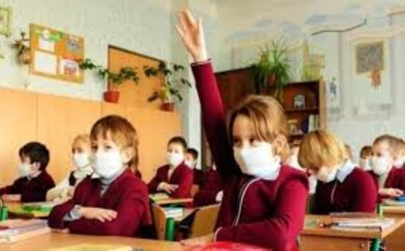 Шкільні уроки в Україні стануть коротшими