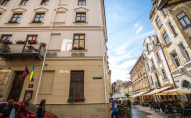 У Львові мережа відомих готелів платила податки у рф