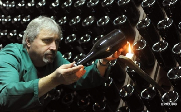 Ціна на ігристе вино в Україні підвищилася