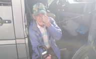 Вдарив ногою у живіт: водій маршрутки вигнав з салону 82-річного пенсіонера. ВІДЕО