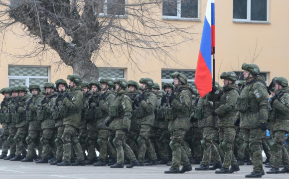 У напрямку однієї з областей росіяни стягують військових та техніку