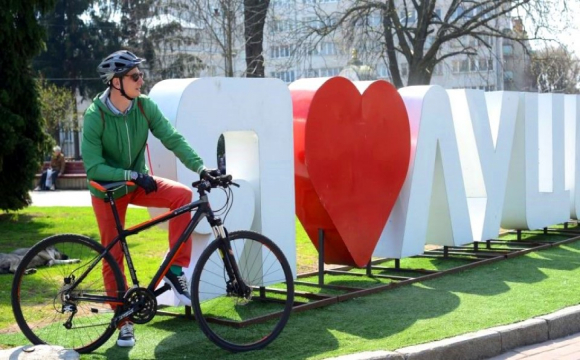 Чи зручно бути велосипедистом у Луцьку: опитування (відео)