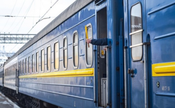 Поблизу Тернополя з колій зійшов пасажирський поїзд
