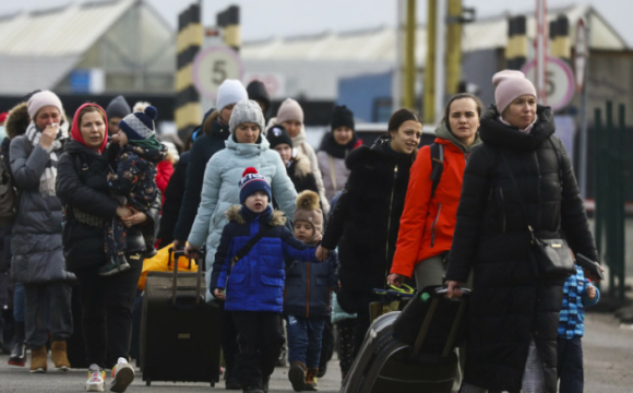 Українці масово повертаються додому з країни ЄС: у чому причина