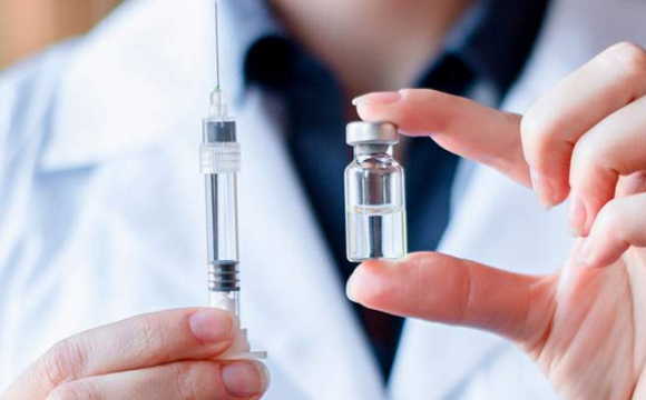 Вакцинація у Польщі: 1,5 тисячі випадків побічних наслідків і 11 смертей