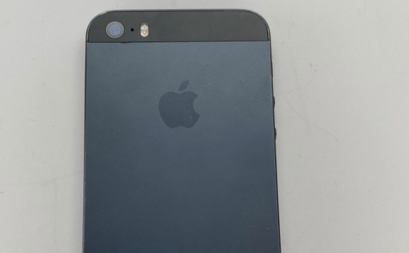Розсекретили неанонсований iPhone в унікальному забарвленні