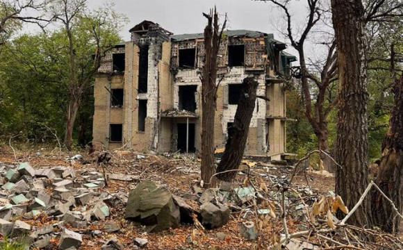 Рашисти зруйнували відомий курорт на Донеччині