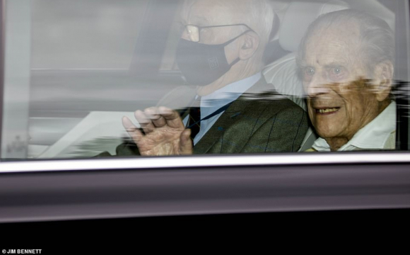 99-річного принца Філіпа виписали з лікарні. ФОТО