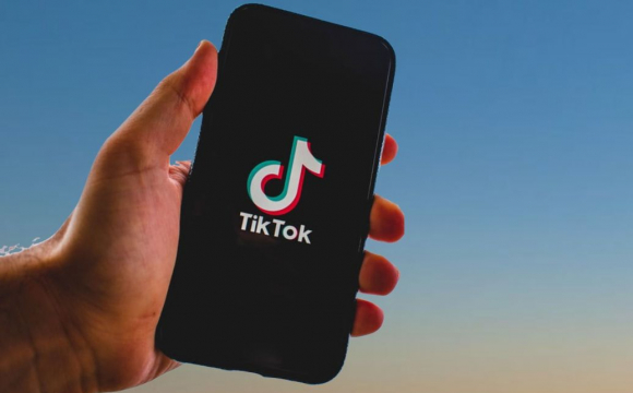 В Україні пропонують заборонити «TikTok‎»
