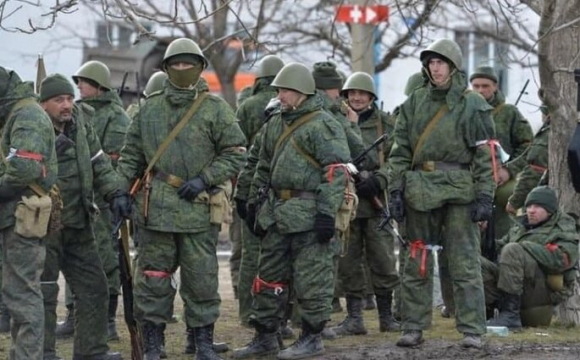 Зовсім все погано: у російську армію почали набирати безхатьків