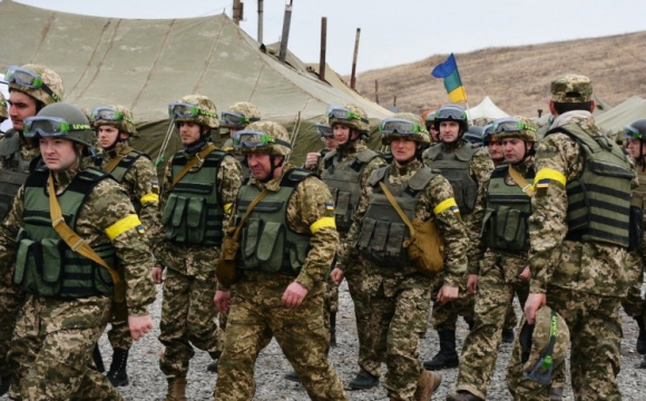 Українських чоловіків з Польщі мобілізуватимуть на війну?