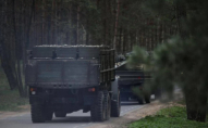 Росіяни перекидають військову техніку у напрямку українського міста