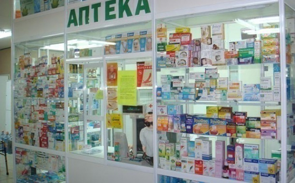 В Україні планують штрафувати за продаж ліків неповнолітнім