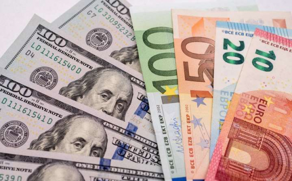 Що з доларом і євро: курс валют на 5 грудня 