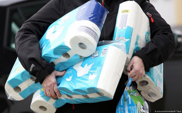 У світі дефіцит туалетного паперу?