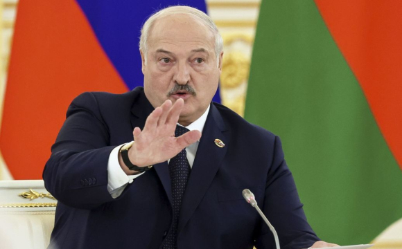 Стало відомо, яку обіцянку українській владі дав Лукашенко у перший день війни