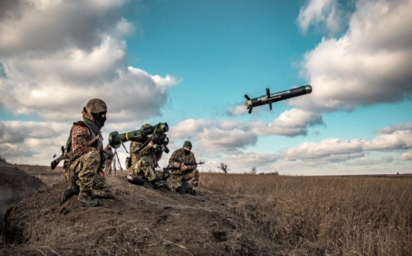 США не заважатиме Україні виробляти зброю яка може вражати всі міста росії - Пентагон