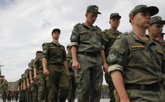 Відправлять свіже м'ясо на війну: РФ оголосила достроковий випуск курсантів