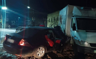 На заході України пяний водій в’їхав у припаркований фургон: є загиблий