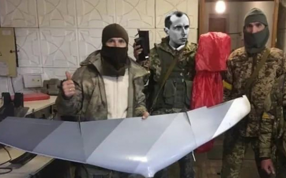 Українські захисники «голими» руками спіймали російський безпілотник. ФОТО