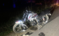 На Волині неповнолітній мотоцикліст з'їхав з дороги та зіткнувся з електроопорою