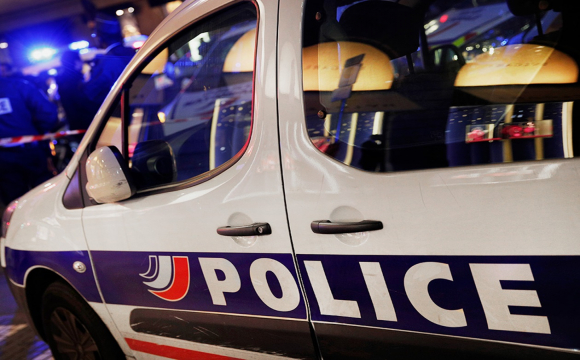 У Франції поліція розігнала багатолюдну новорічну вечірку. Є постраждалі