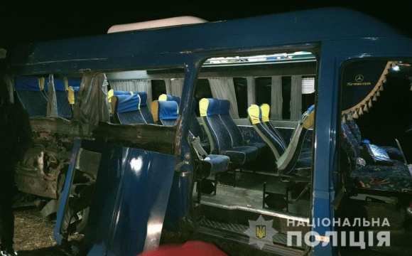 Автобус з паломниками-хасидами потрапив у ДТП, загинув батько 12 дітей. ФОТО