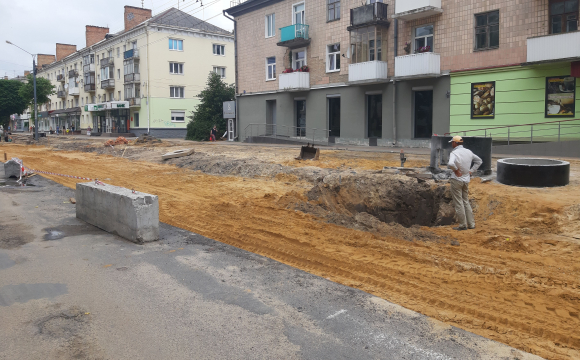 Чому зупинили ремонт проспекту Волі у Луцьку. ФОТО. ВІДЕО