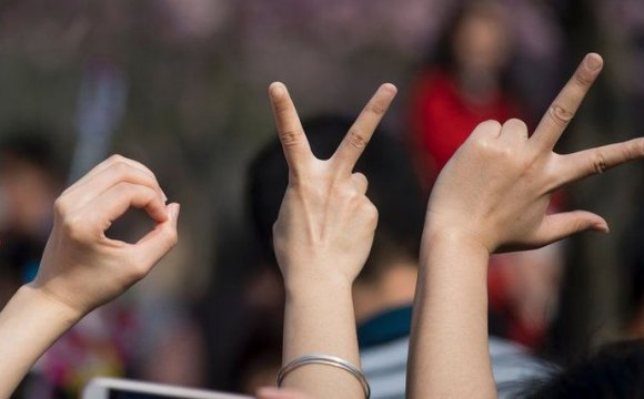 Українці зможуть вивчати жестову мову за допомогою телеграму