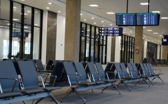 Ще одна авіакомпанія скасувала заплановані рейси в Україну: причина