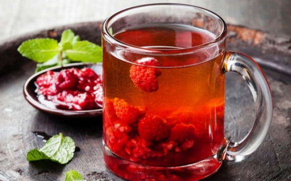 Рецепт смачного фруктово-ягідного чаю з ожиною