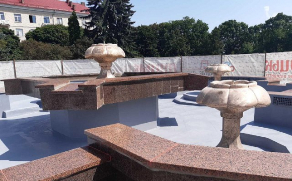 Утримання фонтану «Квітка» Луцькій громаді обійдеться у понад 150 тисяч гривень