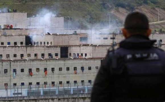 Масово вбивають в'язнів: тривають тюремні бунти в Еквадорі. ФОТО