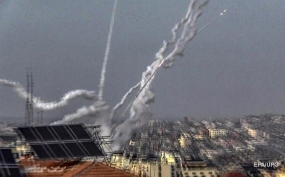 Загострення в Ізраїлі: Тель-Авів атакували сотнею ракет, у передмісті палять синагоги