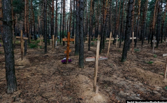 Масове поховання військових ЗСУ і катівні виявили на звільненій території