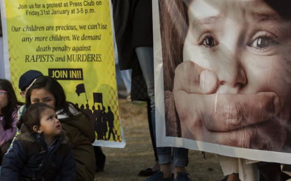 Після кількох убивств у Пакистані законодавчо заборонили бити дітей