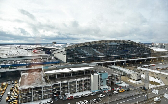 Росіяни раптово закрили московський аеропорт: що сталося