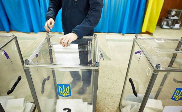 На виборах у Івано-Франківській області помітили підкуп виборців