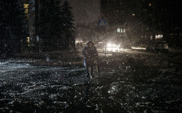 На заході України 30 населених пунктів залишилися без світла: що сталося