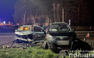 Постраждалі у лікарні: вночі на Волині зіткнулися автомобілі. ФОТО