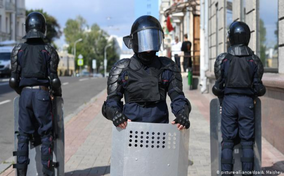 Мінська міліція повідомляє про затримання на акціях протесту близько 250 осіб