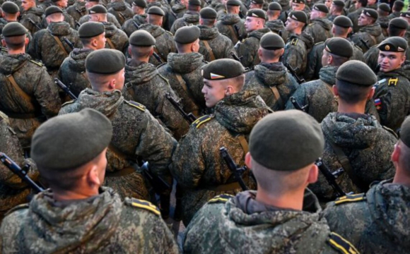 Росія перекинула у напрямку українського села 10 тисяч десантників