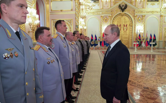 Війна в Кремлі: у путіна боряться за владу